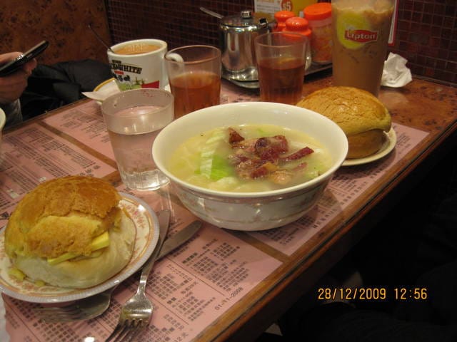 斷腿香港行