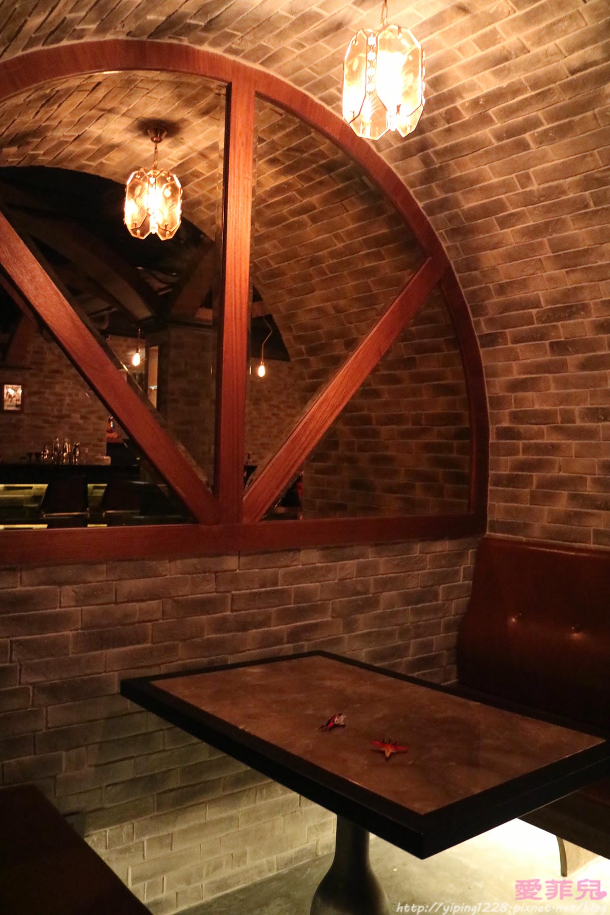 Closet Restaurant & Bar Closet Restaurant & Bar
