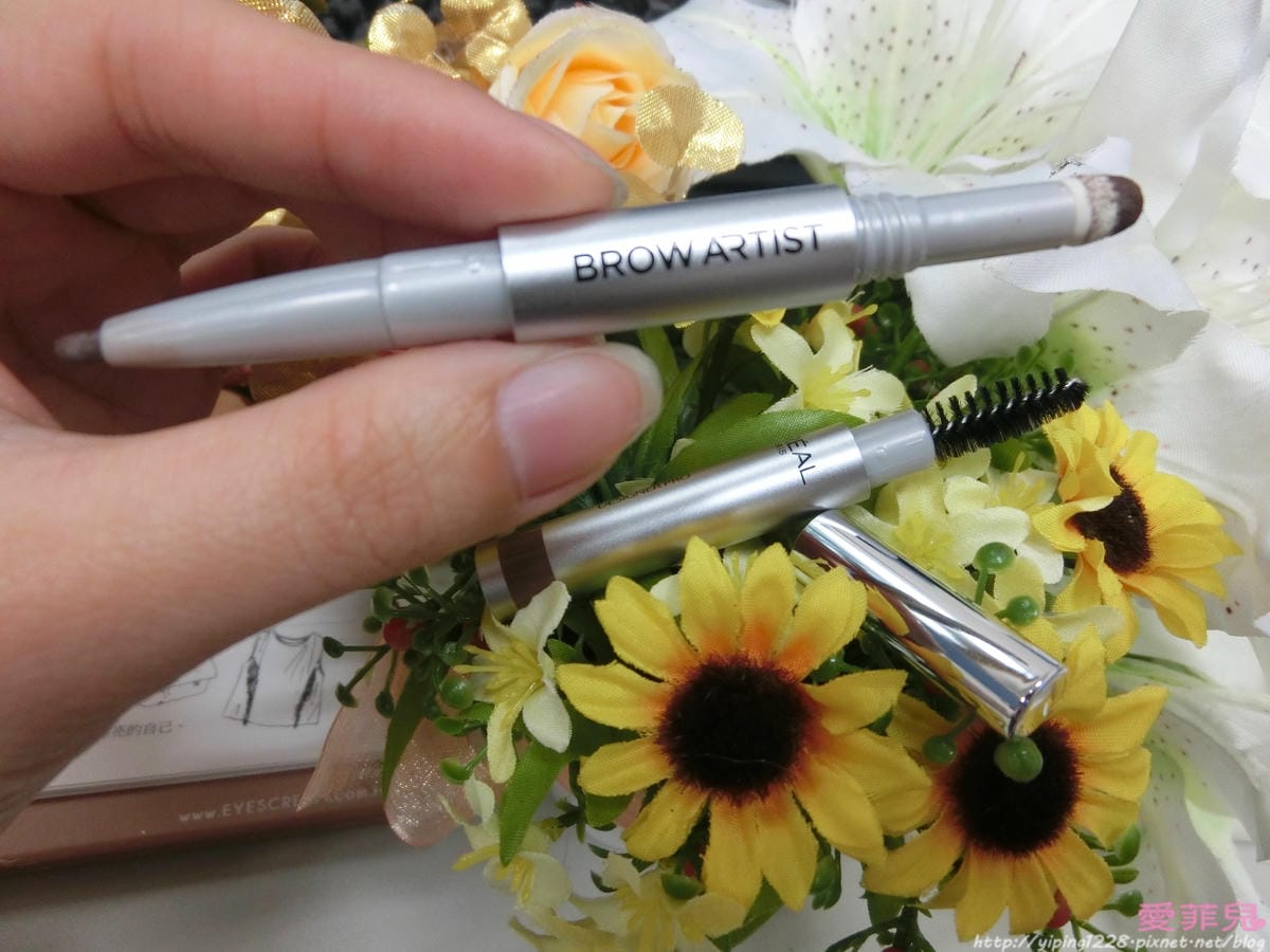 LOREAL PARiS 巴黎萊雅3合1立體眉彩筆