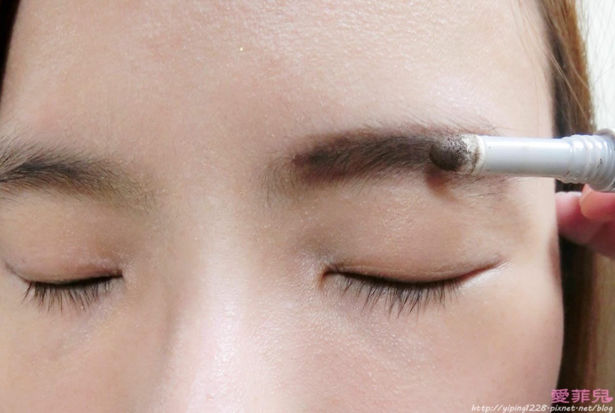 LOREAL PARiS 巴黎萊雅3合1立體眉彩筆