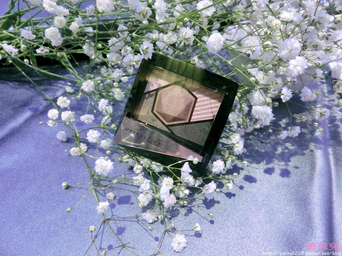 MAYBELLINE媚比琳