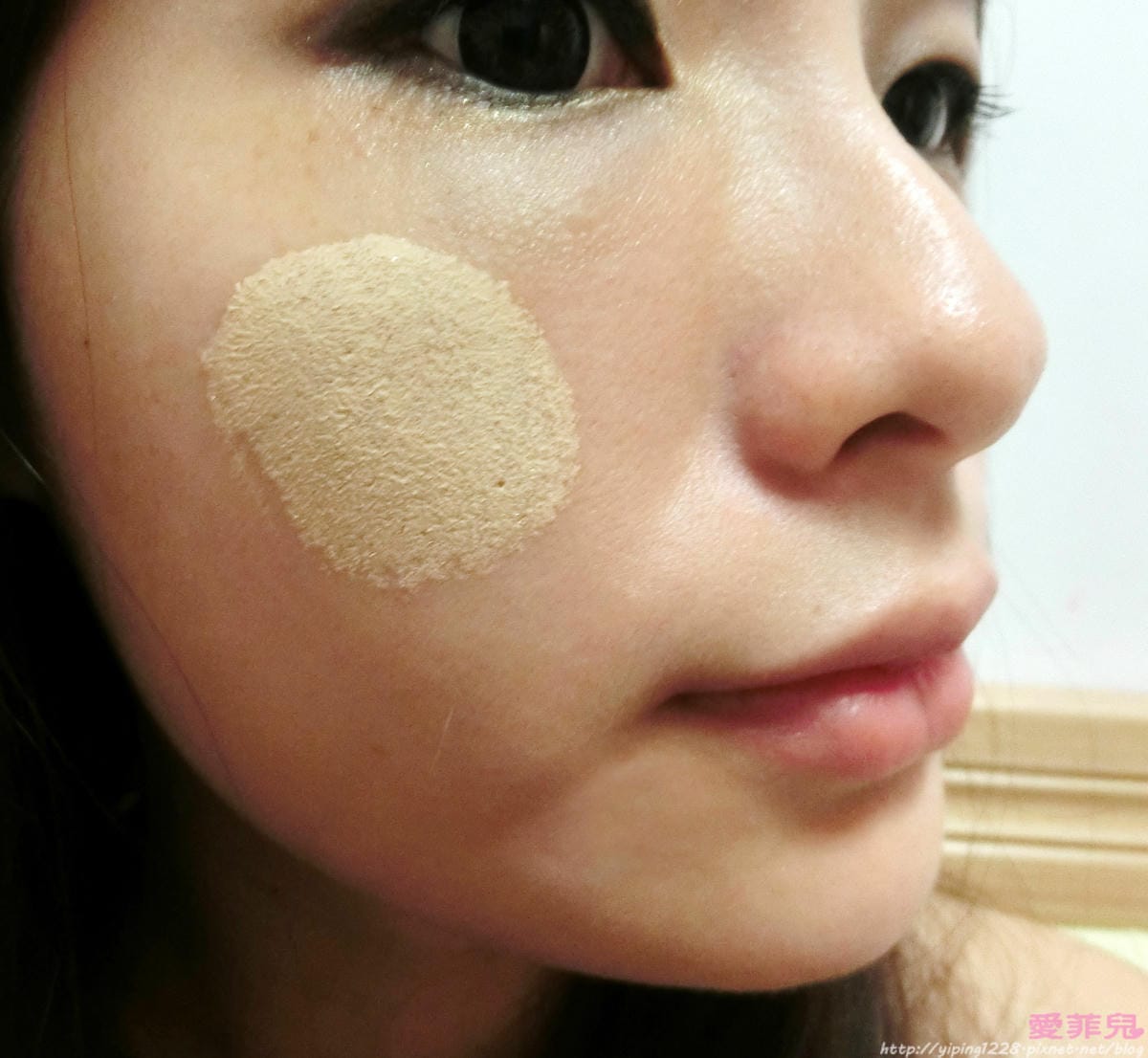 MAYBELLINE媚比琳