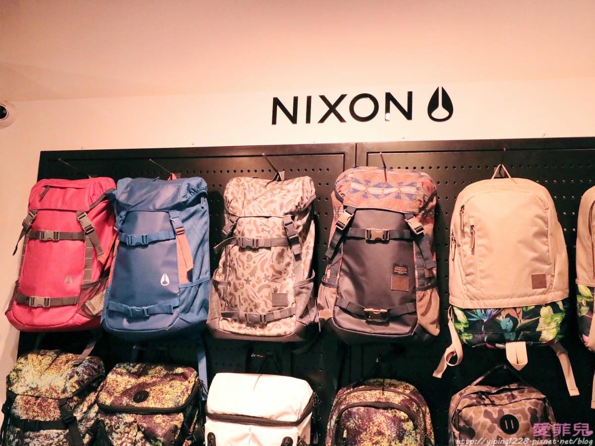 NIXON玫瑰金手錶