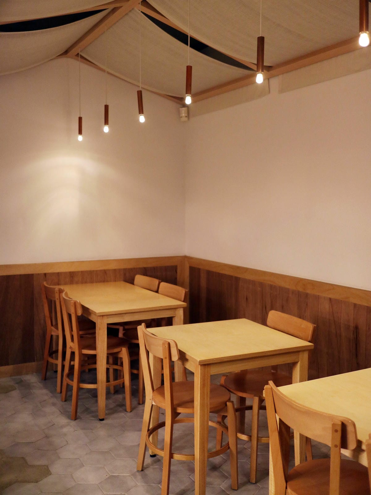 民生社區餐廳推薦/松果院子/蘋果塔/炸雞沙拉 民生社區餐廳推薦/松果院子/蘋果塔/炸雞沙拉