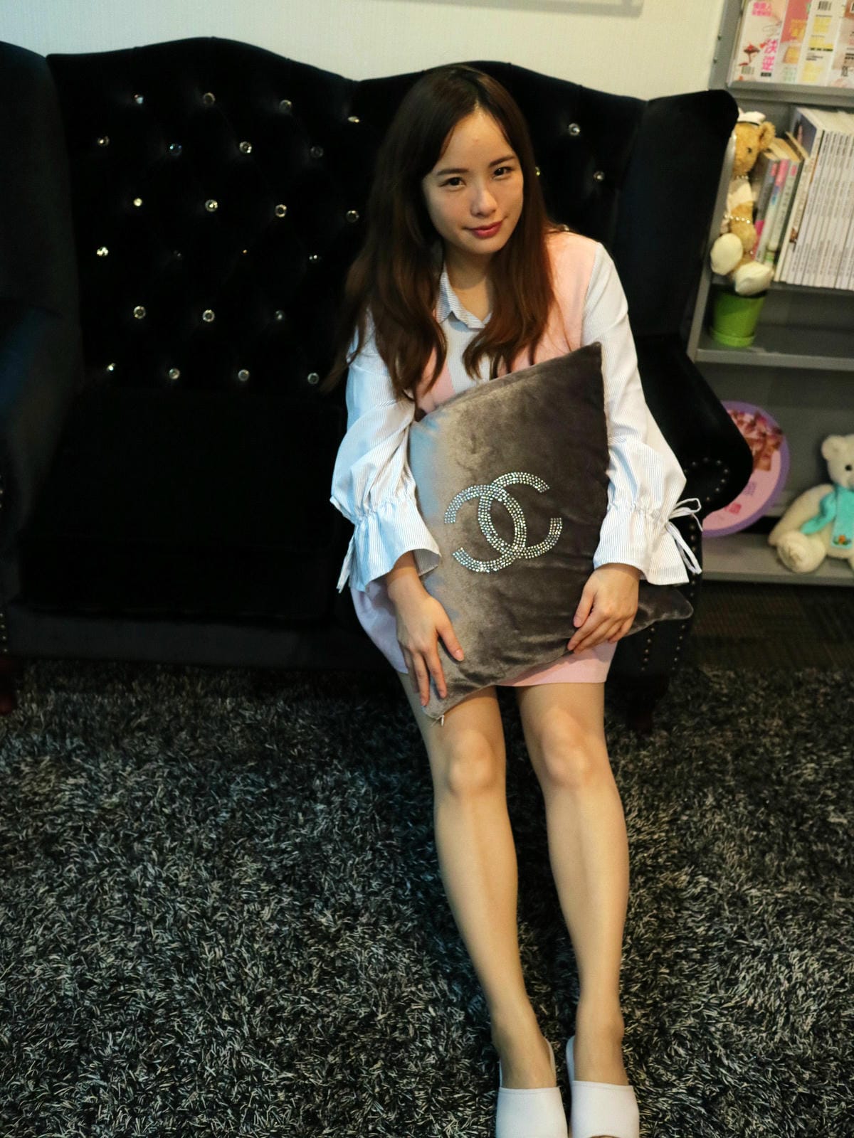 填補Princess公主玻尿酸+FONTONA4D美塑拉提(口內雷射)→讓雙下巴不再出來見人！BY~忠孝雅美姬時尚診所