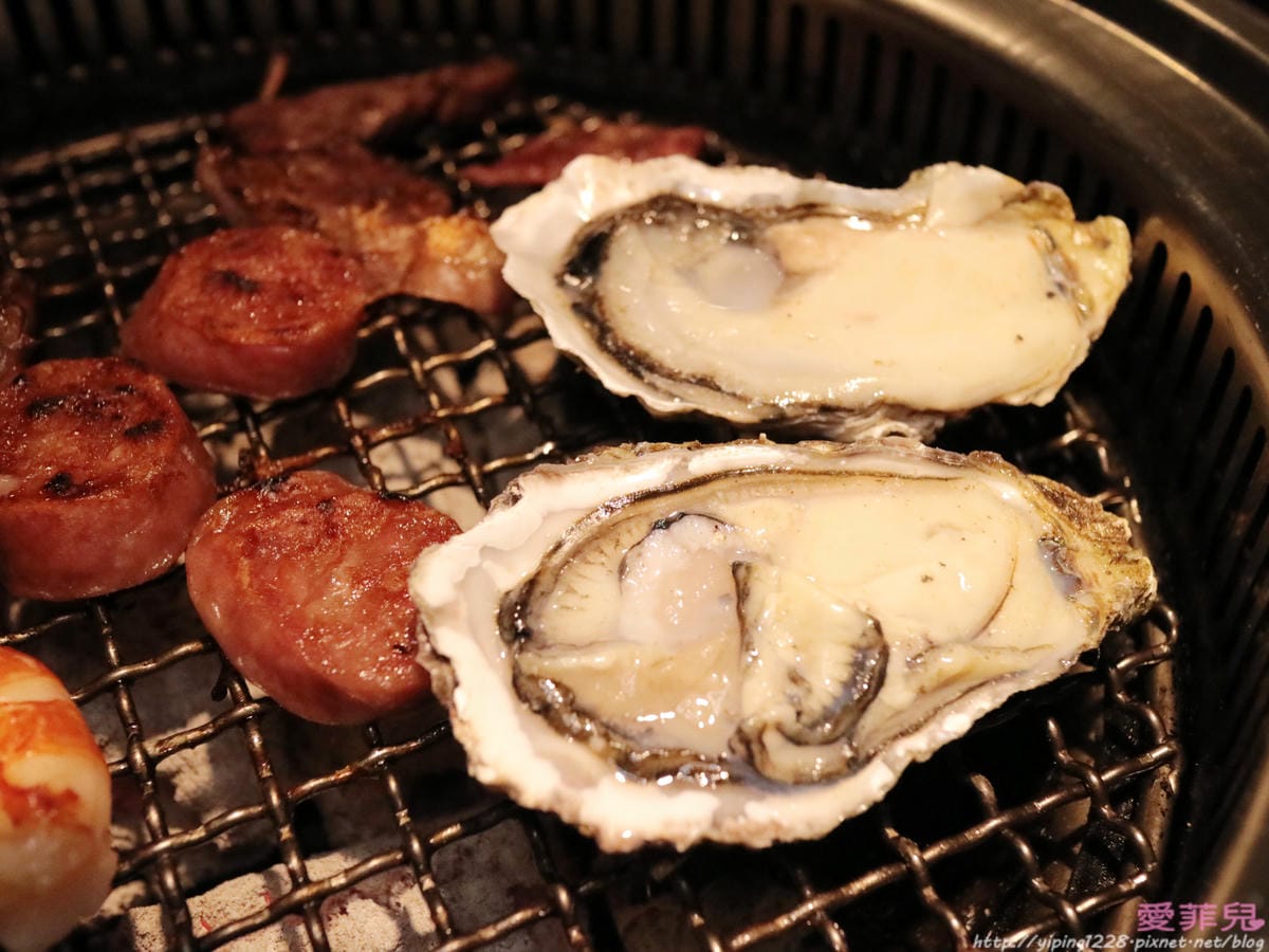西門町瓦崎燒烤火鍋吃到飽 西門町瓦崎燒烤火鍋吃到飽