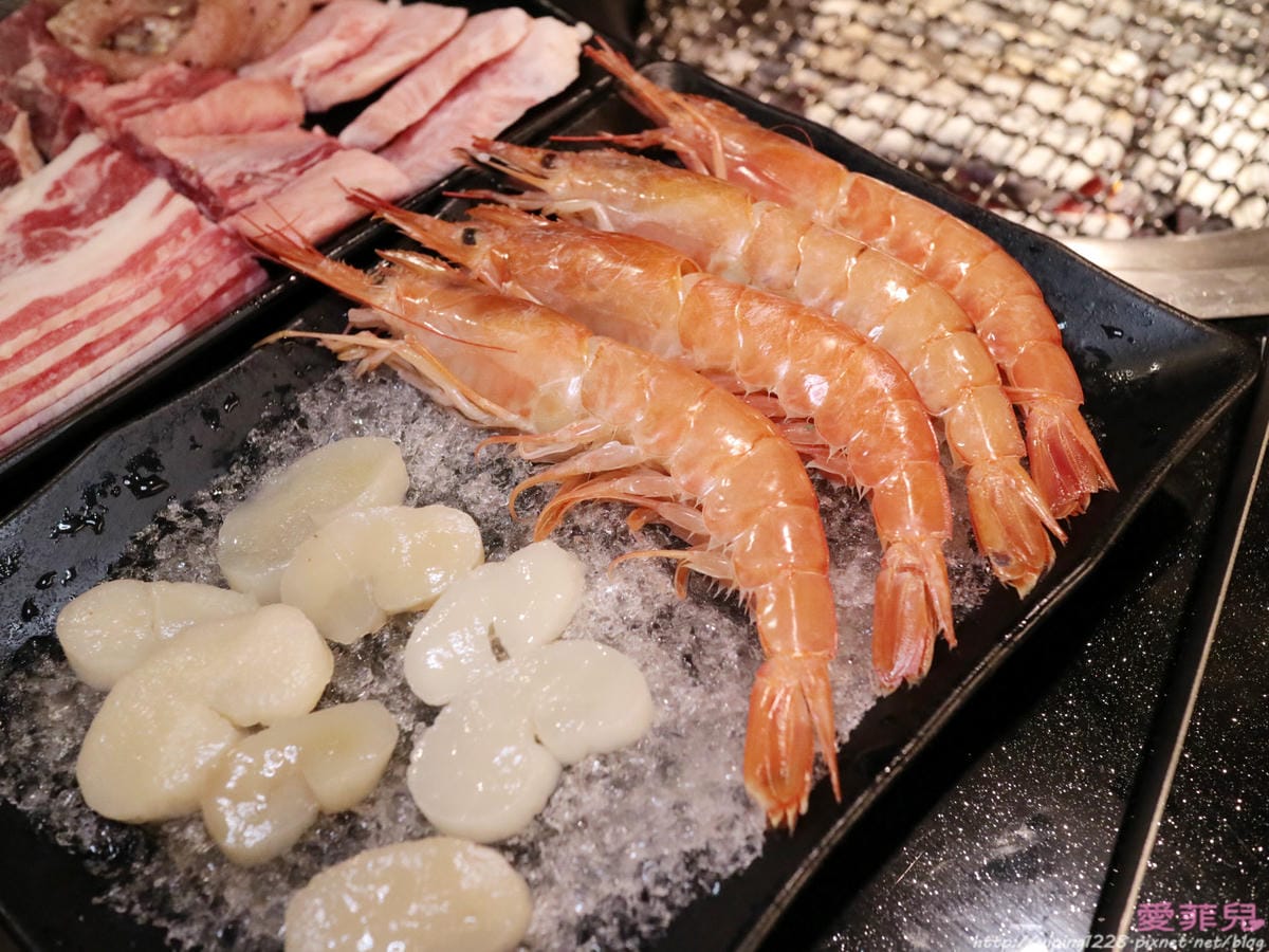 西門町瓦崎燒烤火鍋吃到飽 西門町瓦崎燒烤火鍋吃到飽