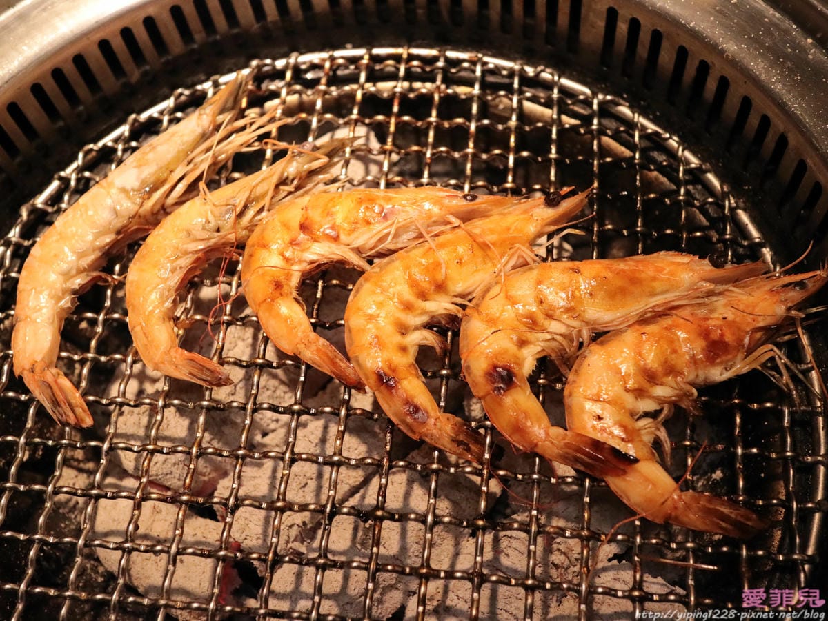 西門町瓦崎燒烤火鍋吃到飽 西門町瓦崎燒烤火鍋吃到飽