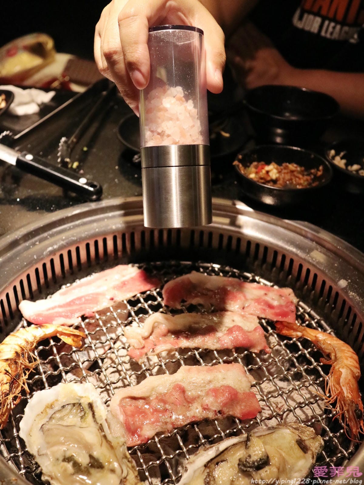 西門町瓦崎燒烤火鍋吃到飽 西門町瓦崎燒烤火鍋吃到飽