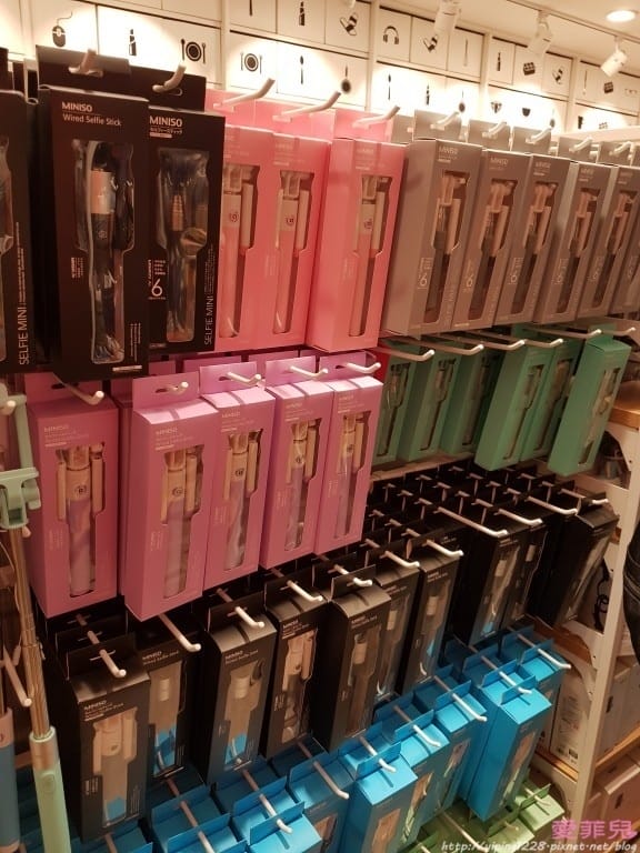 名創優品西門店 名創優品西門店
