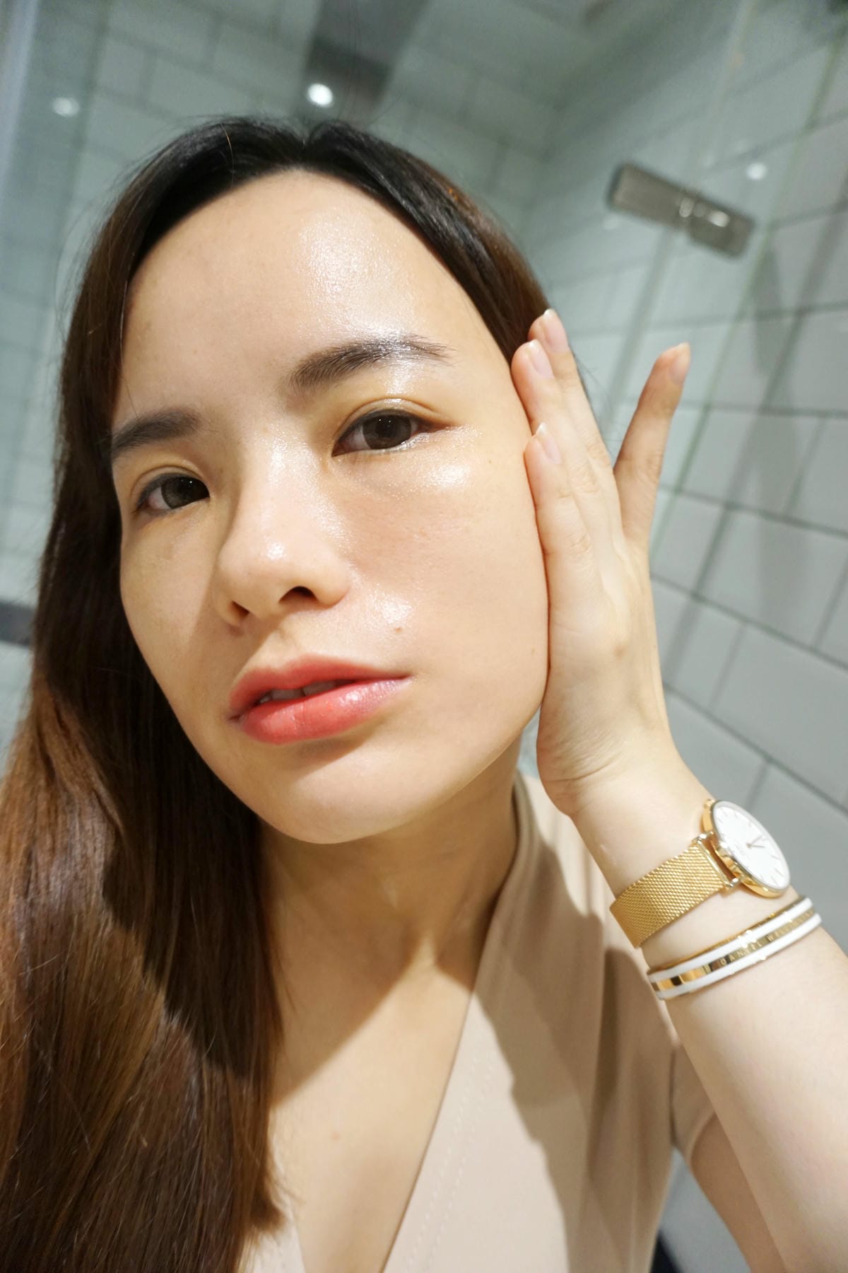 DOSHA兜莎艾地苯皙白滋養精乳 DOSHA兜莎艾地苯皙白滋養精乳