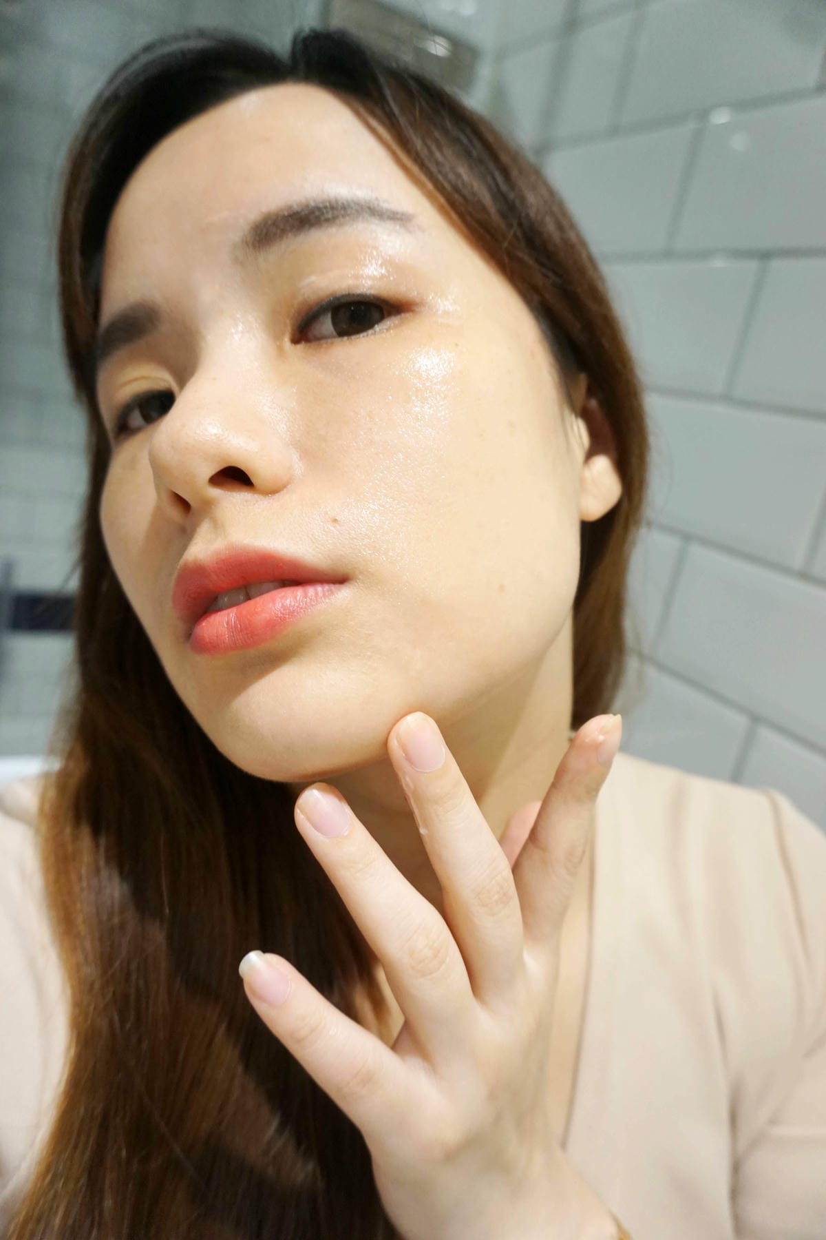 DOSHA兜莎艾地苯皙白滋養精乳 DOSHA兜莎艾地苯皙白滋養精乳