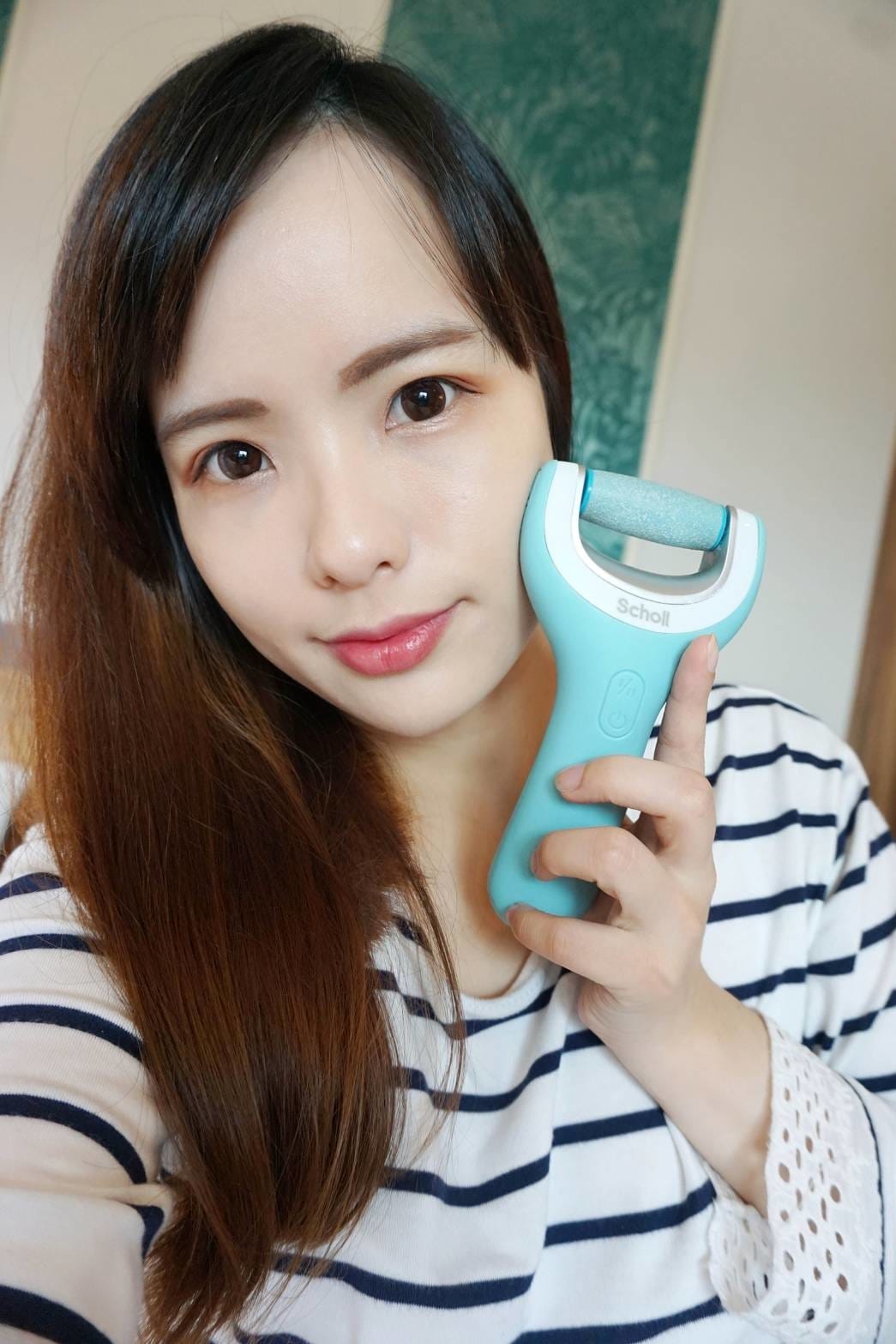 SCHOLL 爽健絲絨柔滑乾濕兩用電動去硬皮機 SCHOLL 爽健絲絨柔滑乾濕兩用電動去硬皮機