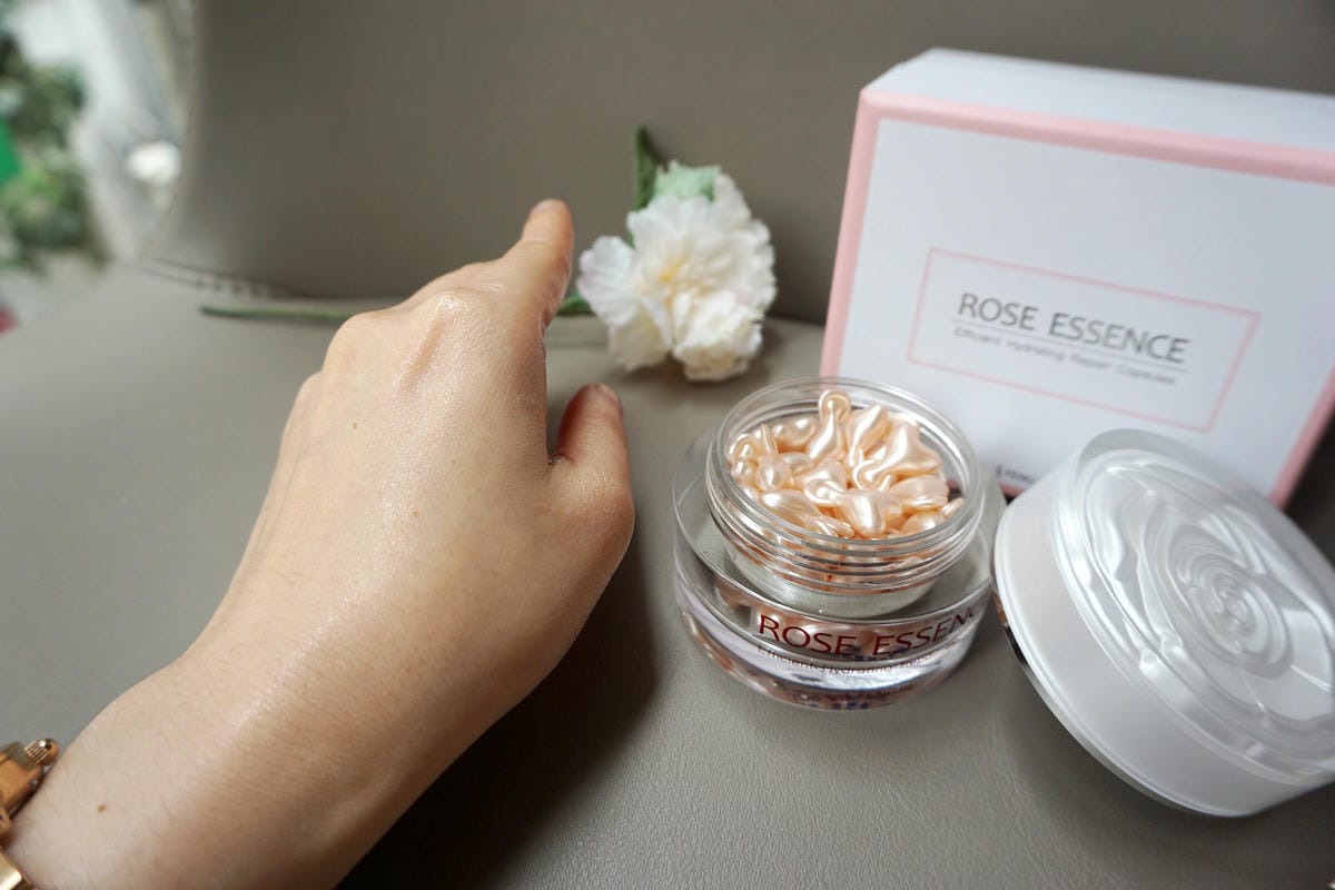 ROSE ESSENCE 玫瑰精萃高效保濕修護膠囊 ROSE ESSENCE 玫瑰精萃高效保濕修護膠囊