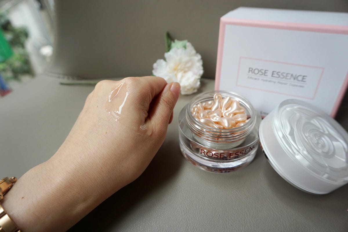 ROSE ESSENCE 玫瑰精萃高效保濕修護膠囊 ROSE ESSENCE 玫瑰精萃高效保濕修護膠囊
