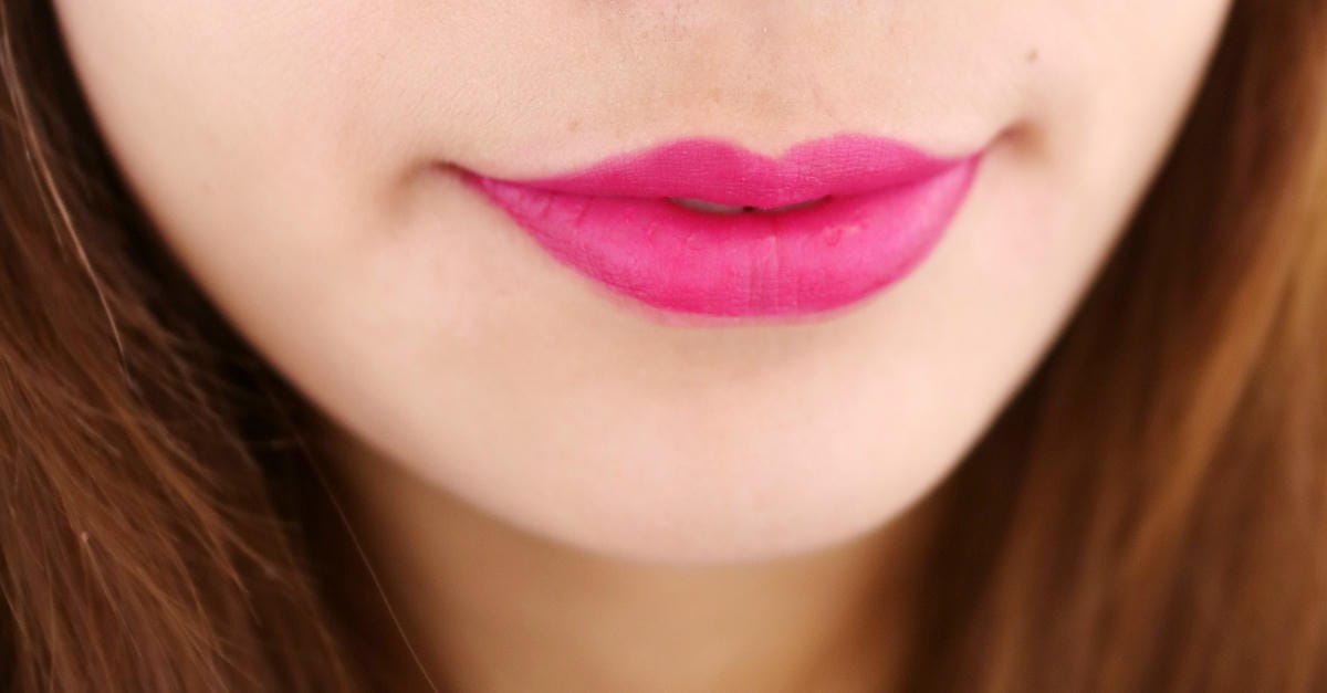 Est&eacute;e Lauder雅詩蘭黛Pure Color Love玩色戀愛唇膏