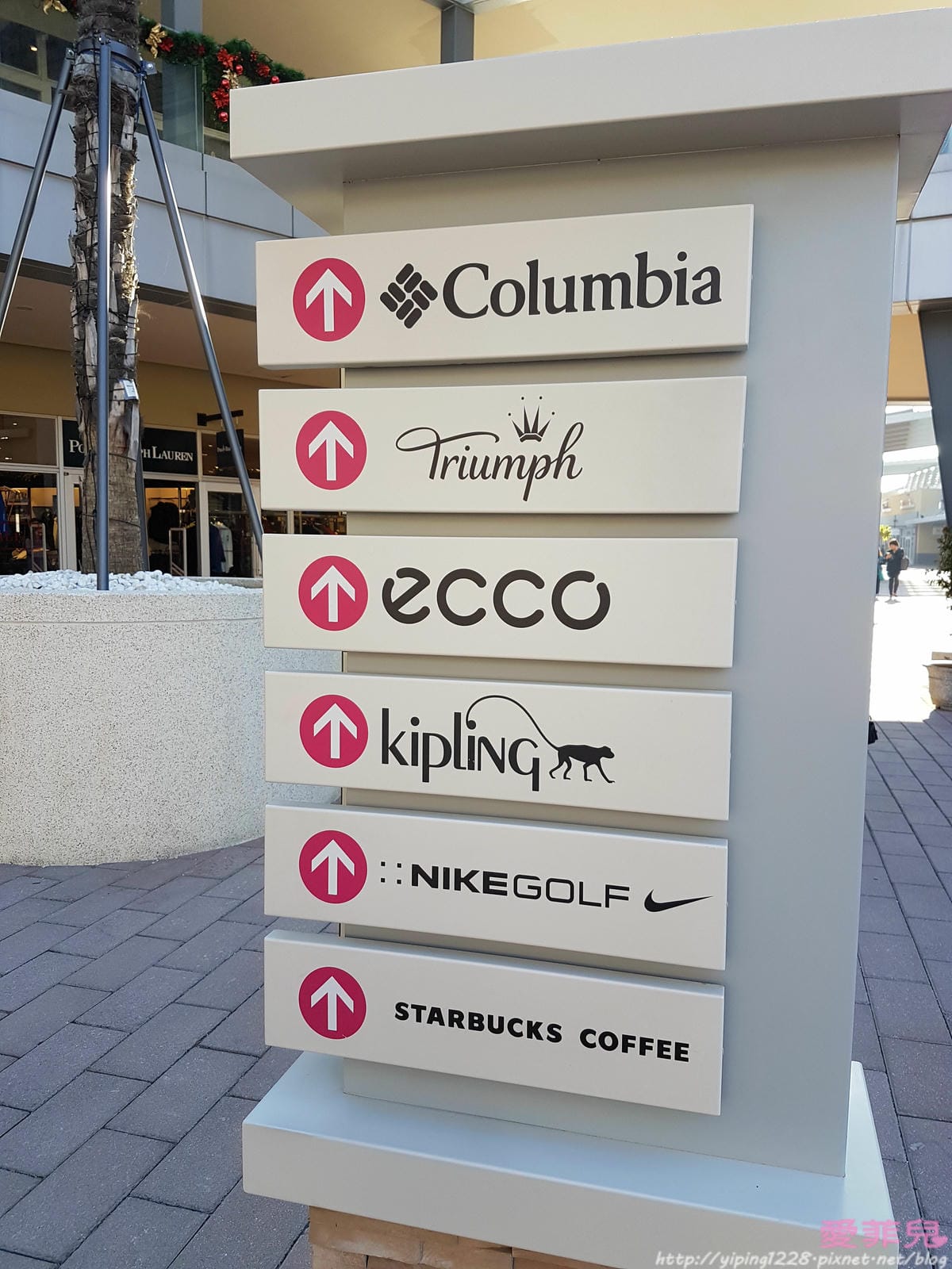 GLORIA OUTLETS 華泰名品城名牌