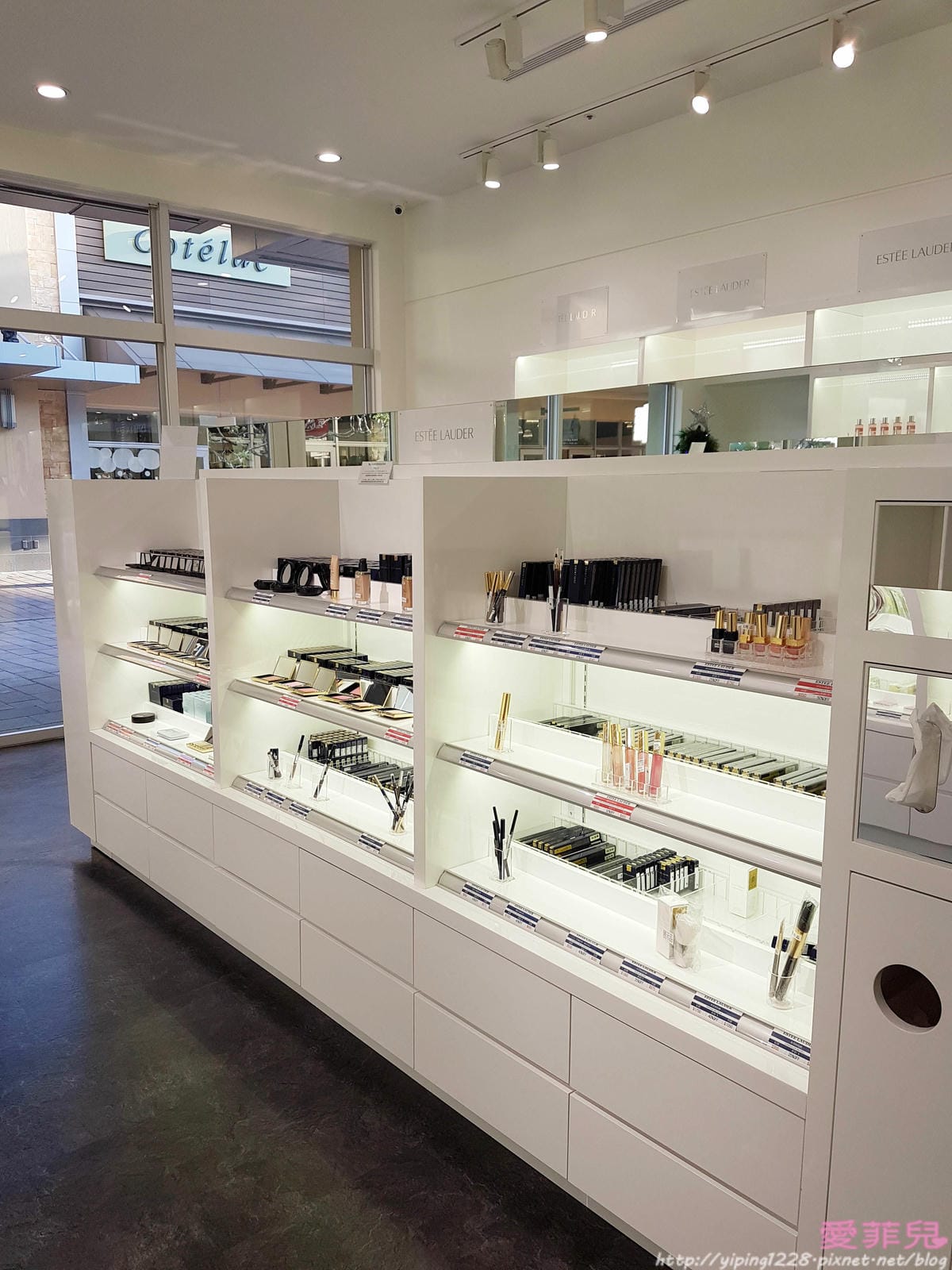 GLORIA OUTLETS 華泰名品城名牌