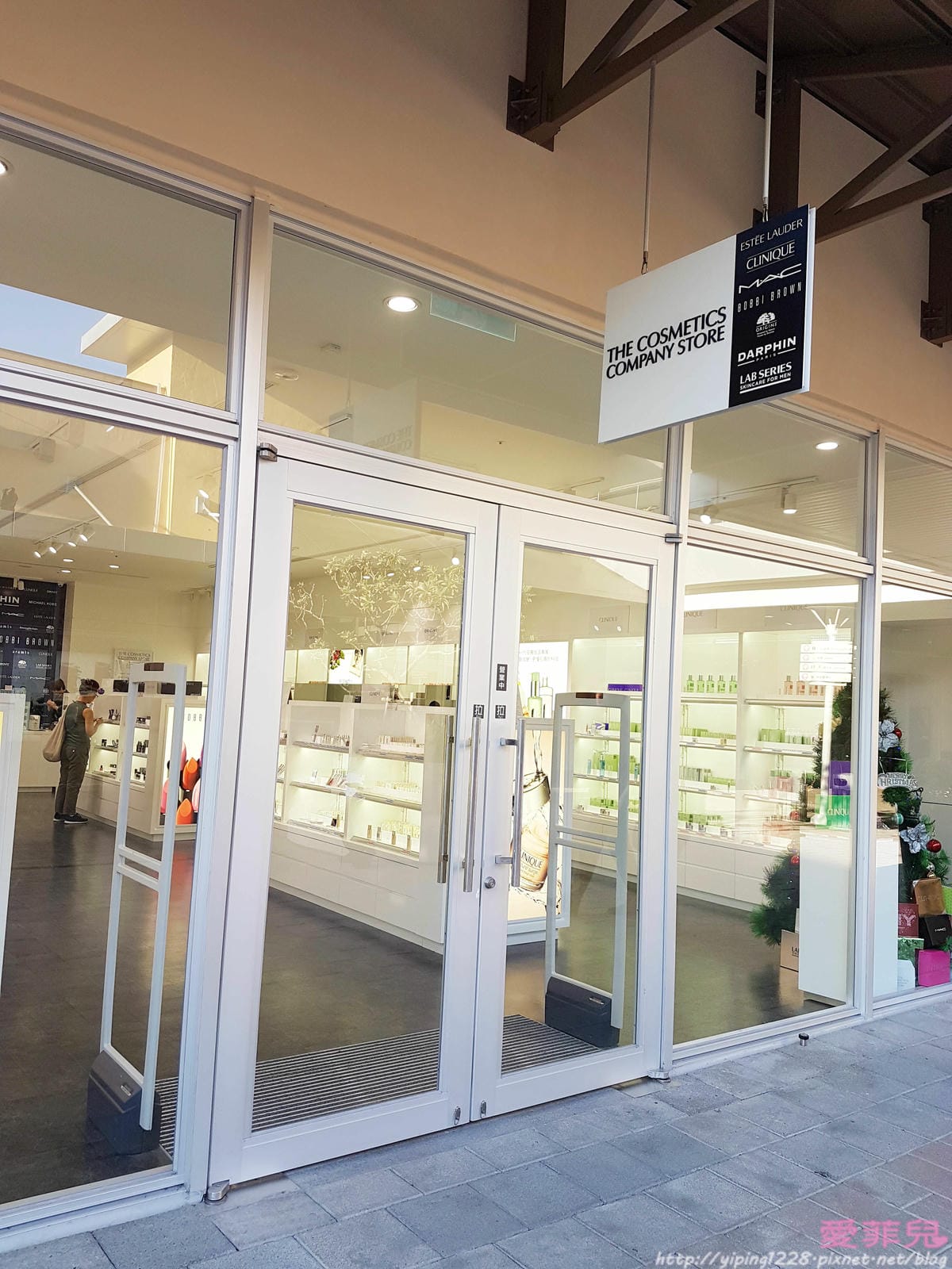 GLORIA OUTLETS 華泰名品城名牌