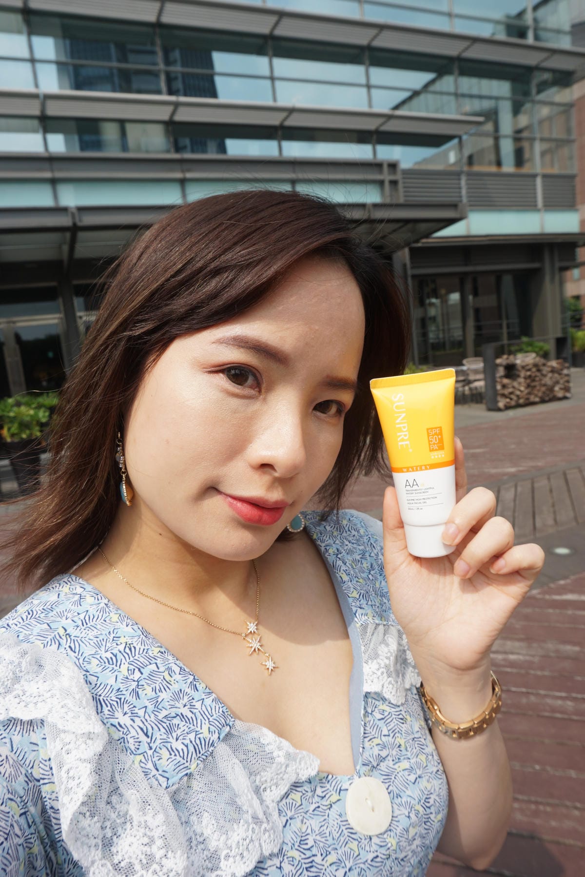 荷麗美加防曬上麗高效透明光感水防曬/上麗高效DD潤澤水防曬/上麗X輕透35潤色防曬