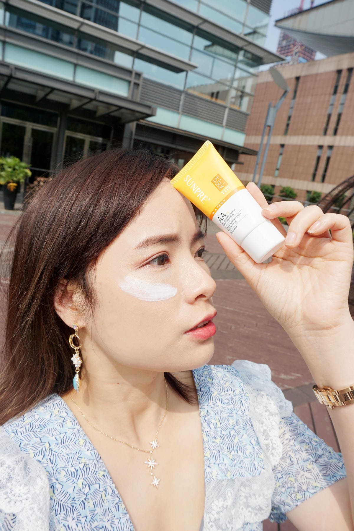 荷麗美加防曬上麗高效透明光感水防曬/上麗高效DD潤澤水防曬/上麗X輕透35潤色防曬