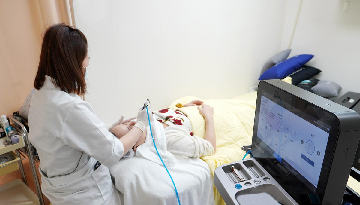 海菲秀 HydraFacial Taiwan/美國原裝進口溶液/全球水潤煥膚領導品牌/肌膚保濕發光/令人羨慕的膚質/上立皮膚科診所/ 海菲秀 HydraFacial Taiwan/美國原裝進口溶液/全球水潤煥膚領導品牌/肌膚保濕發光/令人羨慕的膚質/上立皮膚科診所/