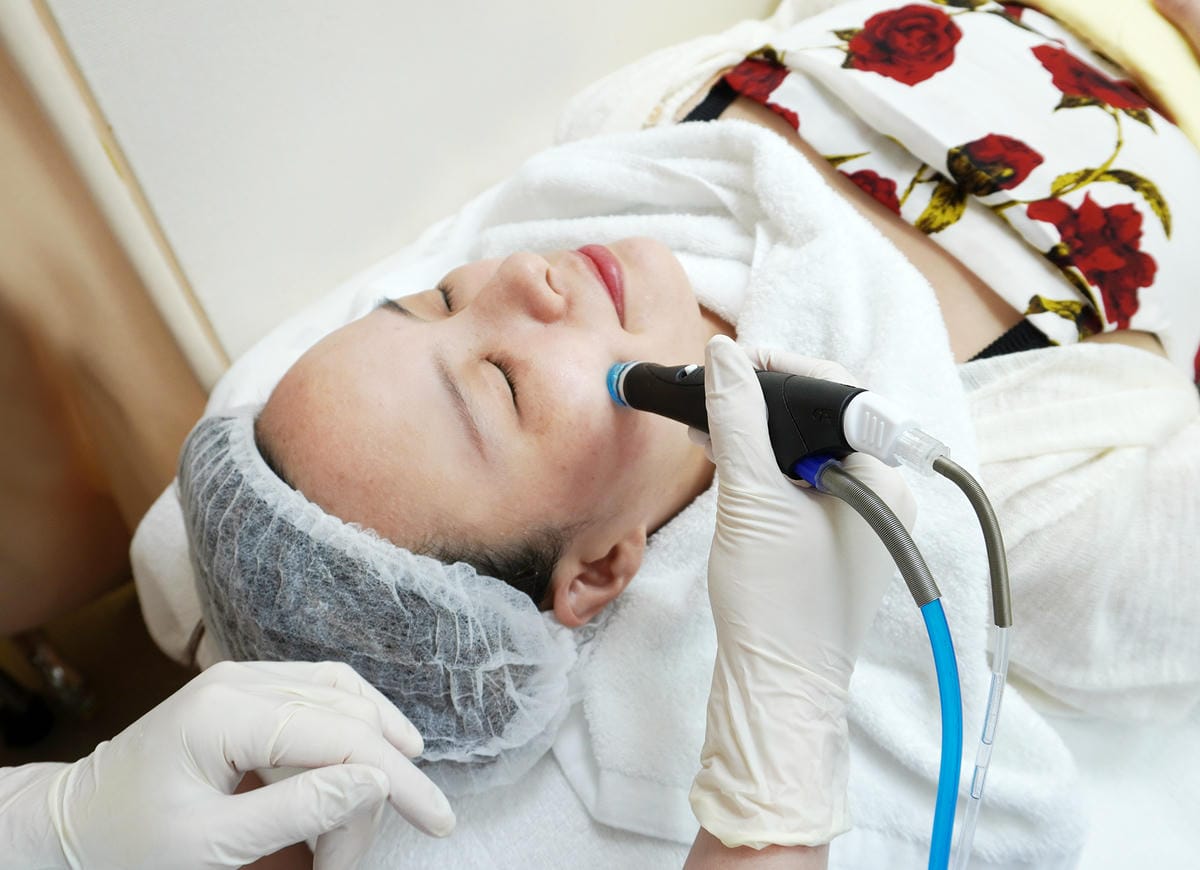 海菲秀 HydraFacial Taiwan/美國原裝進口溶液/全球水潤煥膚領導品牌/肌膚保濕發光/令人羨慕的膚質/上立皮膚科診所/ 海菲秀 HydraFacial Taiwan/美國原裝進口溶液/全球水潤煥膚領導品牌/肌膚保濕發光/令人羨慕的膚質/上立皮膚科診所/