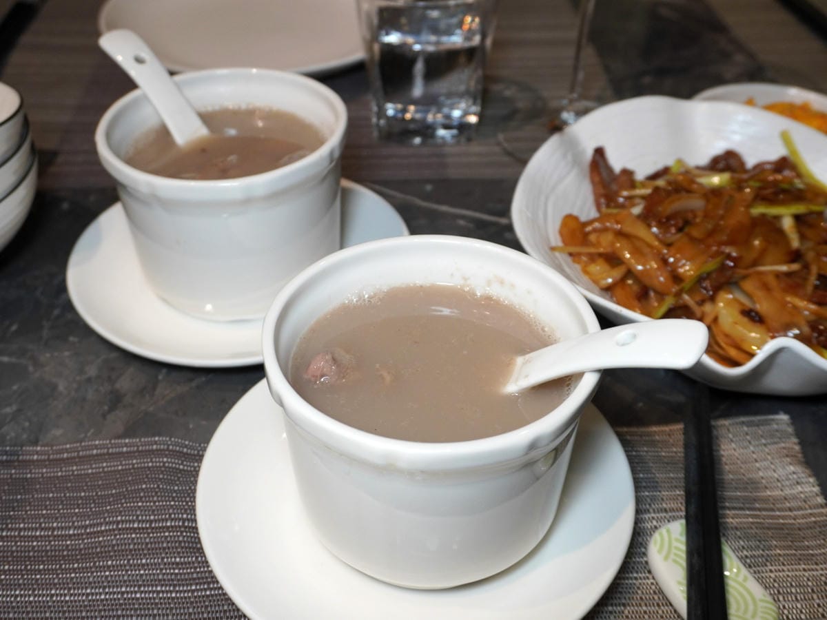 台北南京三民捷運站餐廳推薦→閑閑餐酒館-港式活魚料理、必吃金牌乾炒牛河*適合家庭聚餐/附設私密唱歌包廂 台北南京三民捷運站餐廳推薦→閑閑餐酒館-港式活魚料理、必吃金牌乾炒牛河*適合家庭聚餐/附設私密唱歌包廂
