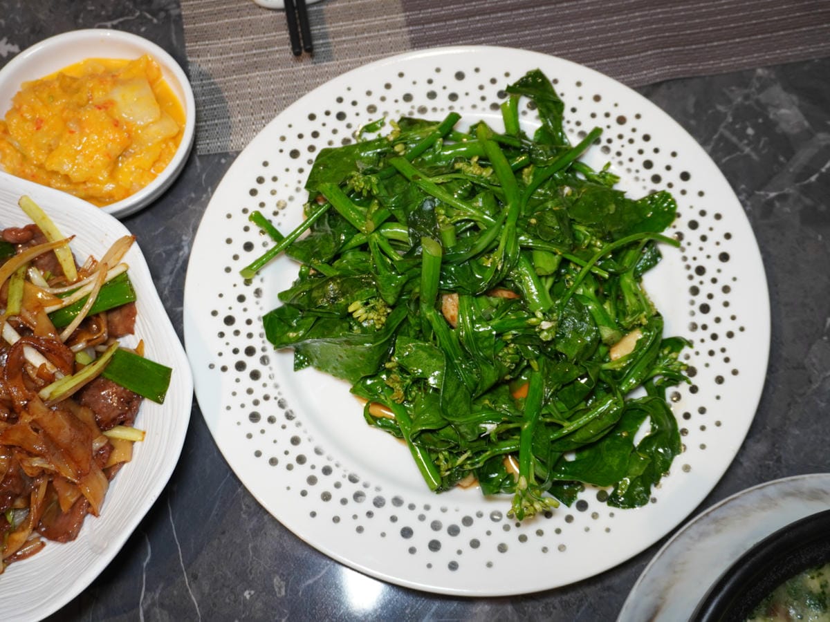 台北南京三民捷運站餐廳推薦→閑閑餐酒館-港式活魚料理、必吃金牌乾炒牛河*適合家庭聚餐/附設私密唱歌包廂 台北南京三民捷運站餐廳推薦→閑閑餐酒館-港式活魚料理、必吃金牌乾炒牛河*適合家庭聚餐/附設私密唱歌包廂